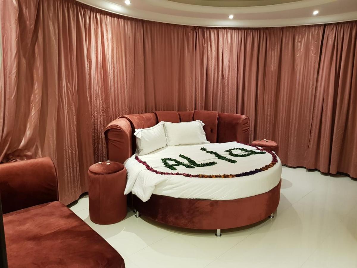 فندق الميثاق بواسطة سما ستار Riaad Buitenkant foto